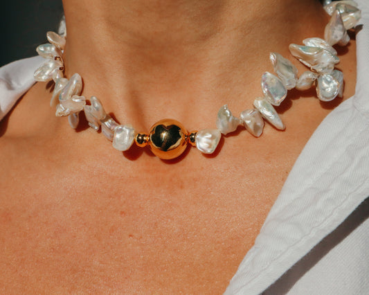 Elena’s Pearls Choker